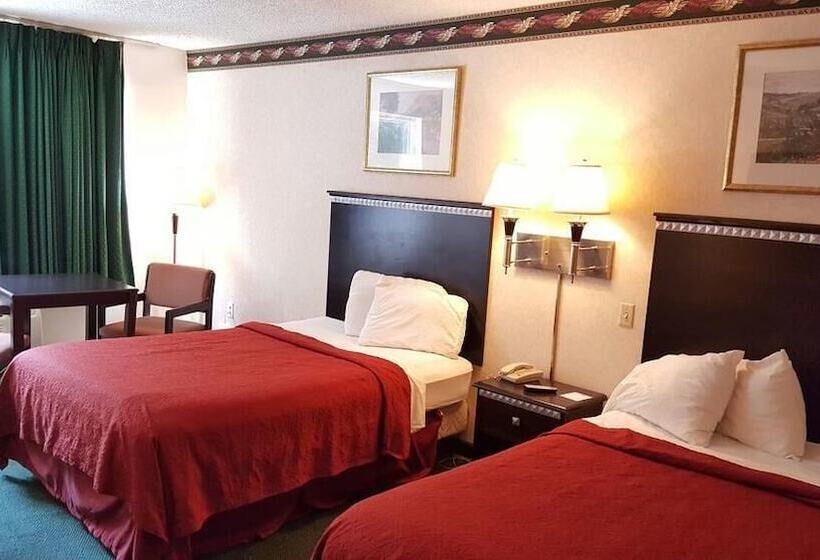 فندق Red Carpet Inn & Suites