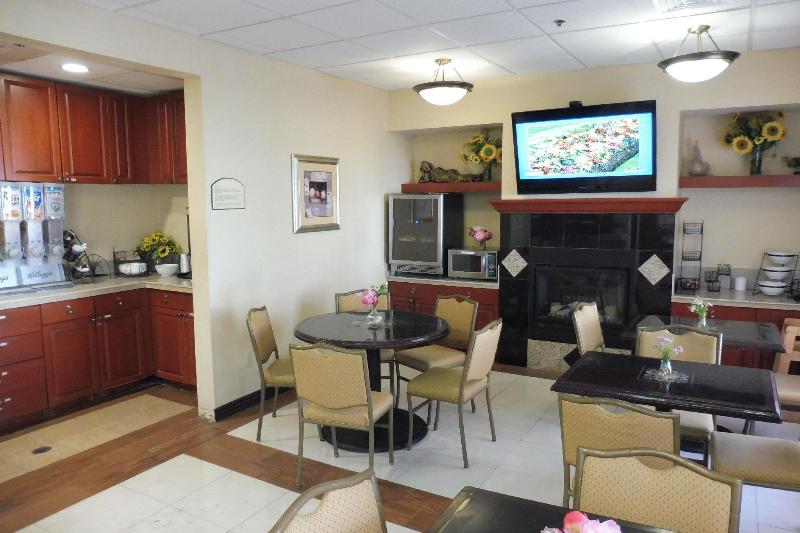 Отель Red Roof Inn & Suites Galloway