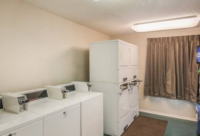 فندق Red Roof Inn & Suites Pensacola East   Milton