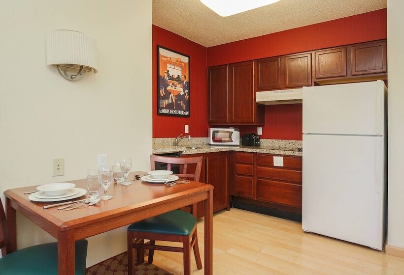 هتل Residence Inn By Marriott Flint Grand Blanc