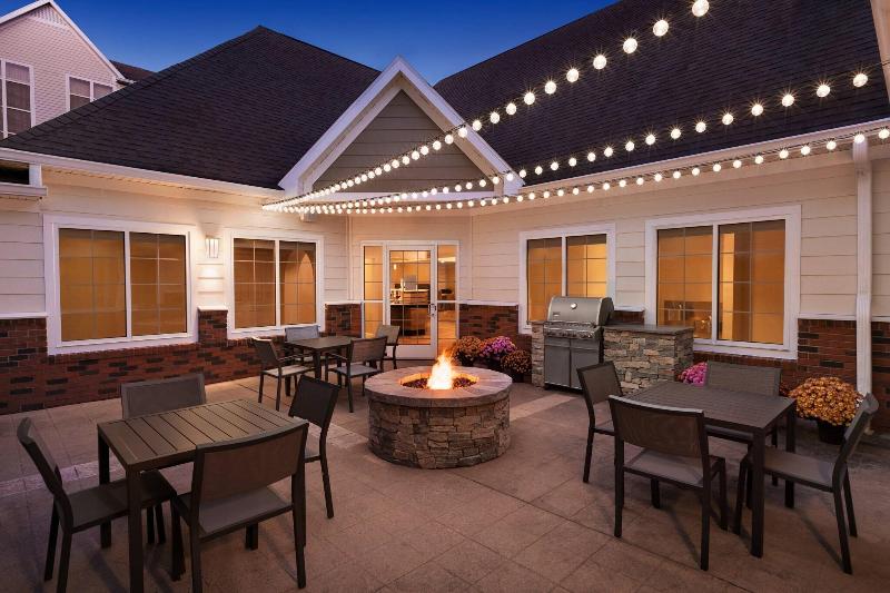 هتل Residence Inn By Marriott West Springfield