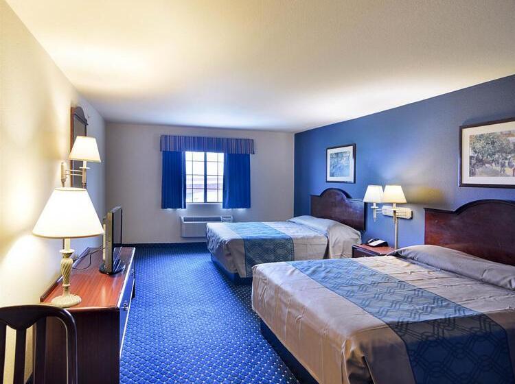 בית מלון כפרי Rodeway Inn Carrollton I 35e