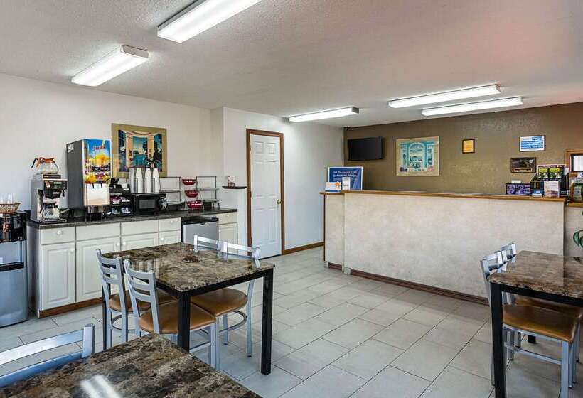 בית מלון כפרי Rodeway Inn Lake City I75