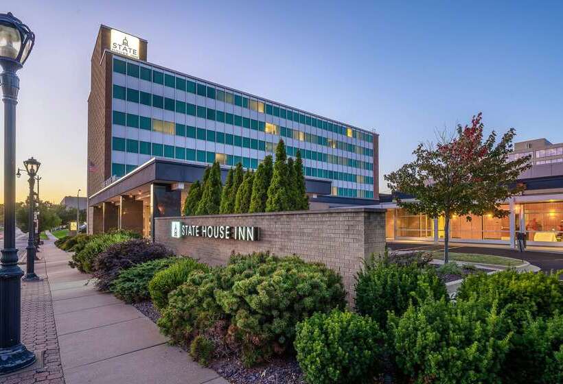 هتل State House Inn