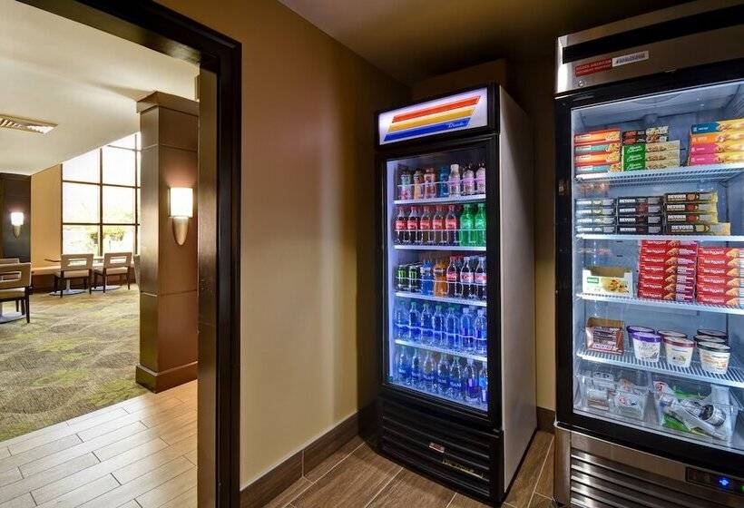 هتل Staybridge Suites Grand Rapids Kentwood, An Ihg