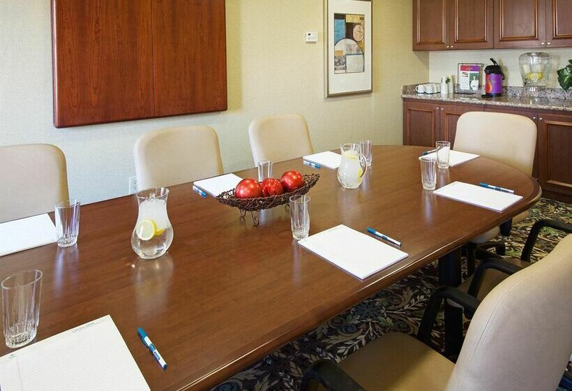 هتل Staybridge Suites Lincoln I 80, An Ihg