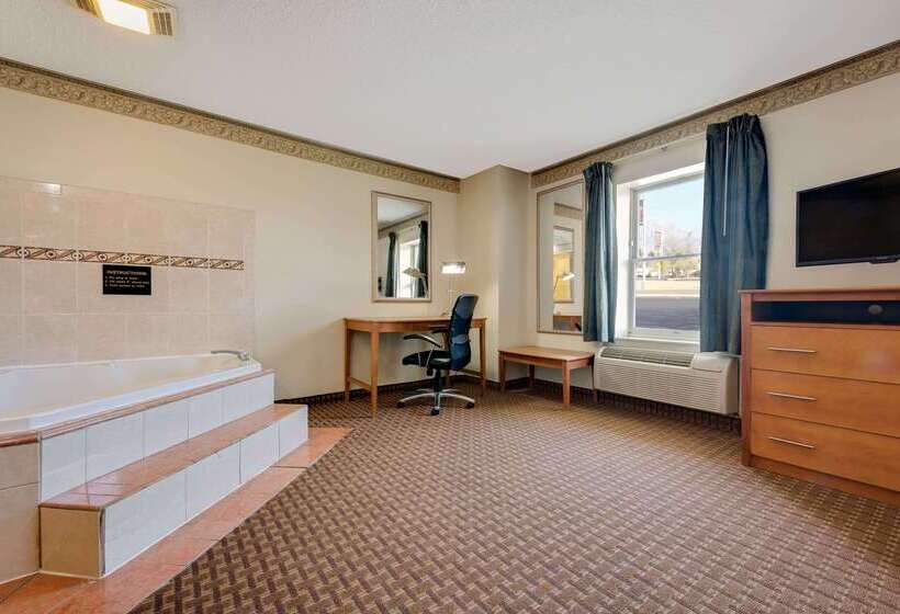 هتل Super 8 By Wyndham Allentown