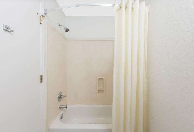 فندق Super 8 By Wyndham Southaven