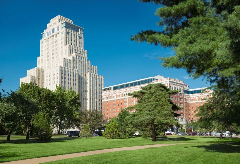 هتل The Royal Sonesta Chase Park Plaza St. Louis