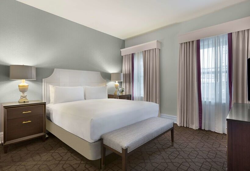 هتل The Royal Sonesta Chase Park Plaza St. Louis