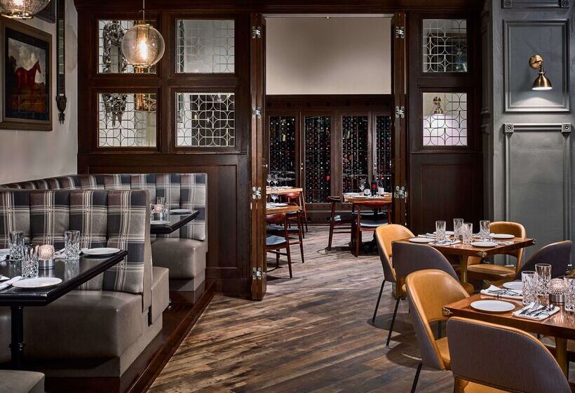 هتل The Royal Sonesta Chase Park Plaza St. Louis