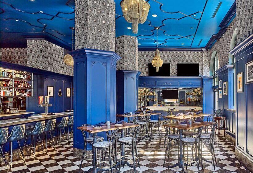 هتل The Royal Sonesta Chase Park Plaza St. Louis