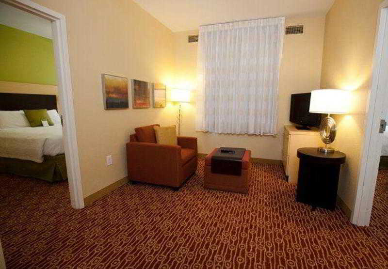 Отель Towneplace Suites By Marriott Lake Jackson Clute