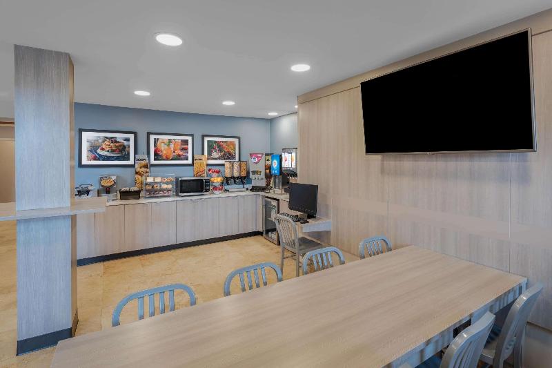 Microtel Inn & Suites By Wyndham Atlanta Buckhead Area