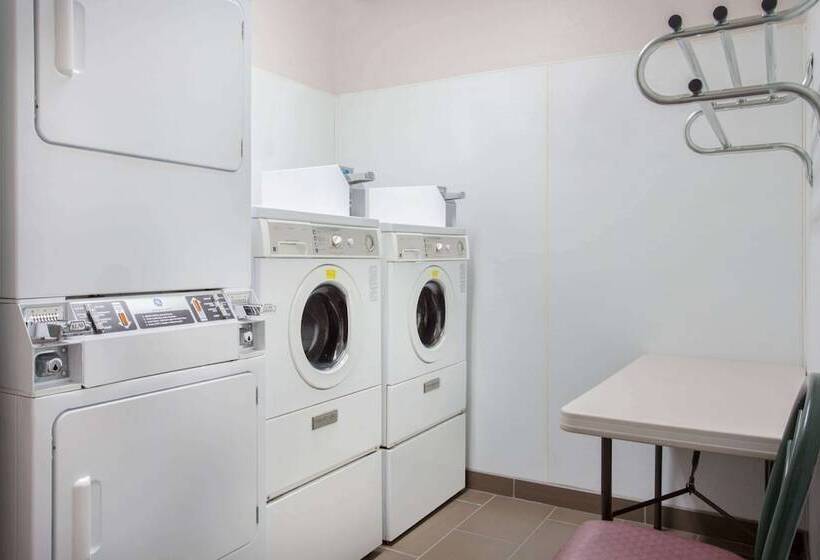 Microtel Inn & Suites By Wyndham Leesburg/mt Dora