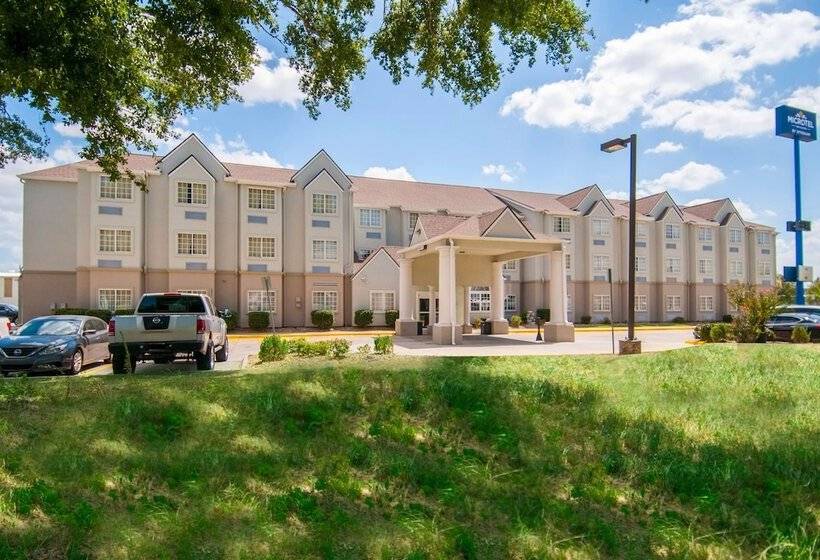 Microtel Inn And Suites Lafayette