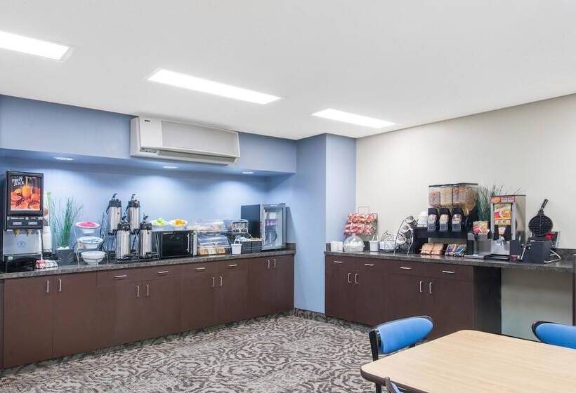 Microtel Inn & Suites By Wyndham Seneca Falls