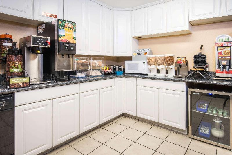 Microtel Inn & Suites By Wyndham Tulsa   Catoosa Route 66