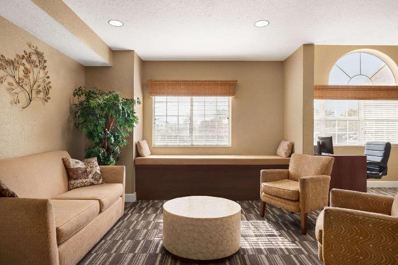 Microtel Inn And Suites   Zephyrhills