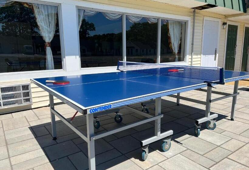 مُتل Sunbird Cape Cod Resort