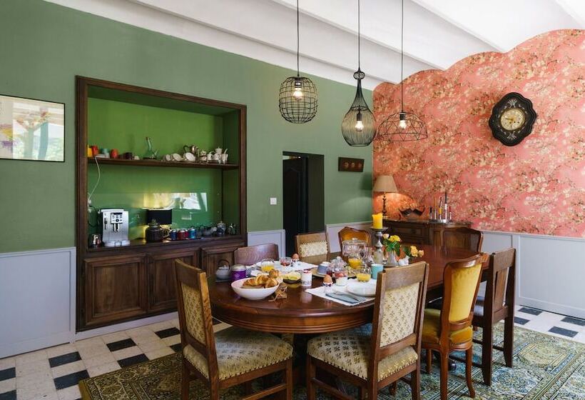 ベッドアンドブレックファースト Logement Onze  Chambres&gîtes