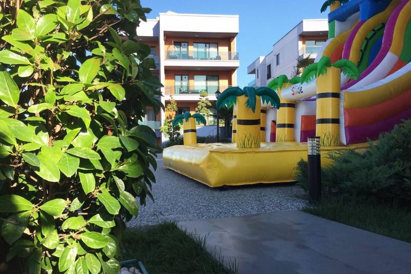 Green Hills Suites