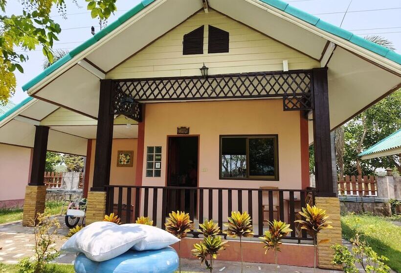 هتل Chum Phae Lagoon Resort
