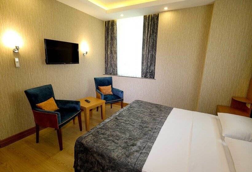 ホテル Grand Elmira Suites