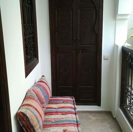 Riad Achwaq