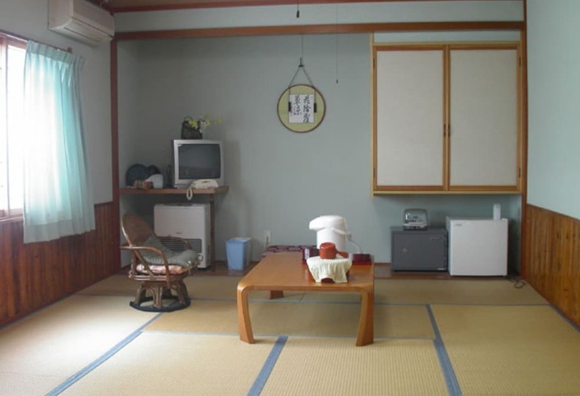 ريوكان Akakura Onsen Izumiso