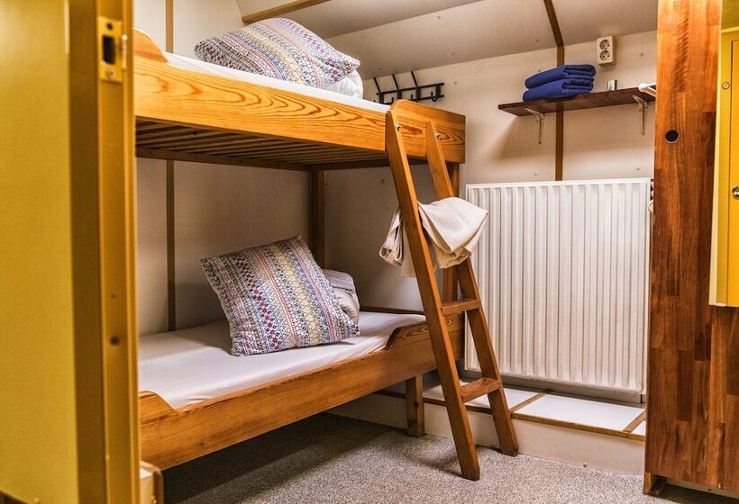 The Cabin Haarlem   Hostel