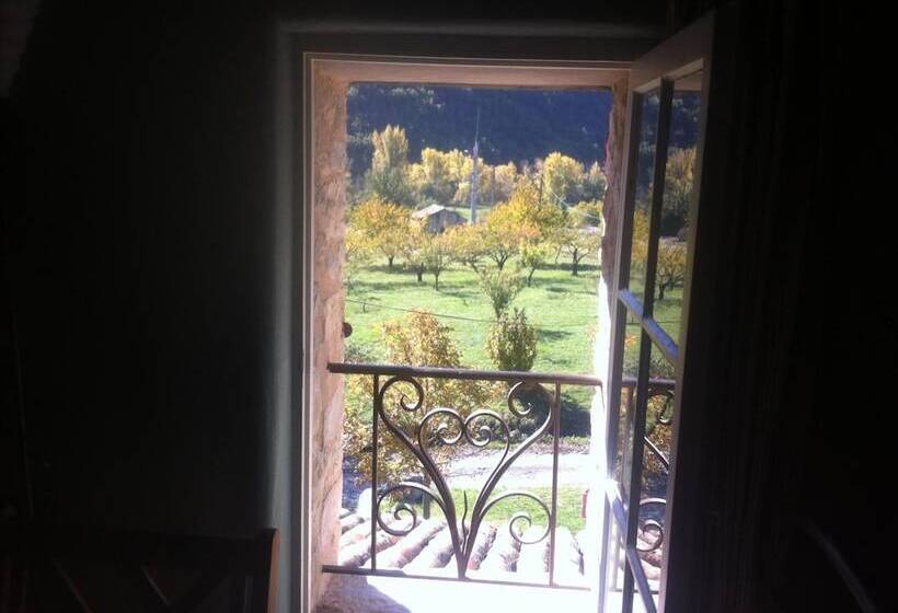 צימר Saint Antonin Chambre D Hotes