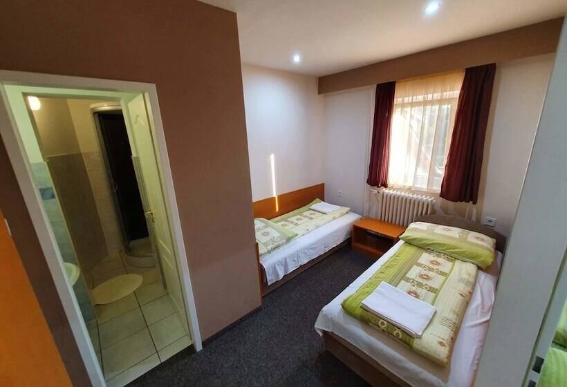 Forró Fogadó & Bauer Bistro