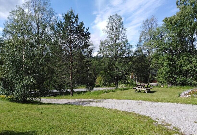 فندق صغير B&b Gillhov & Camping
