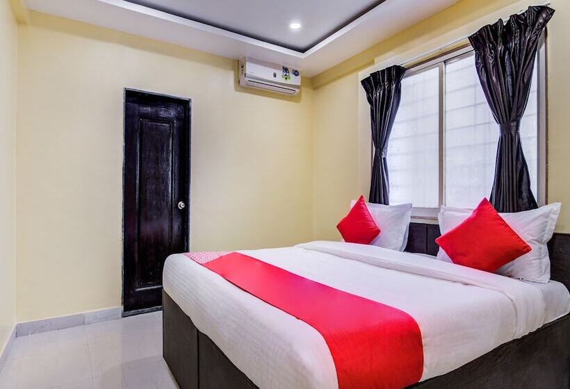 فندق Amrut Executive By Oyo Rooms