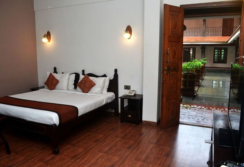 호텔 Ayurvedic Village