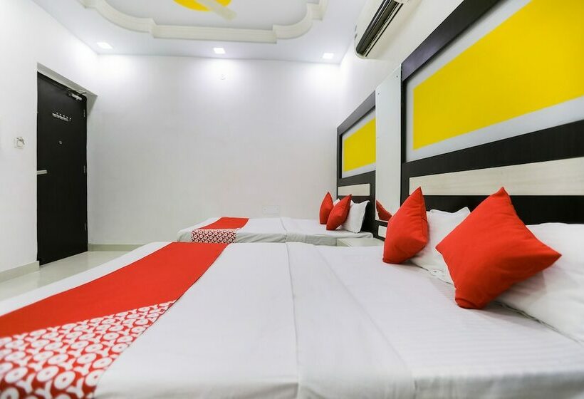 فندق Azad Garden By Oyo Rooms