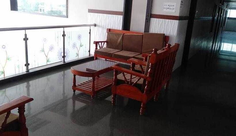 酒店 Iroomz Shivaratna Palace