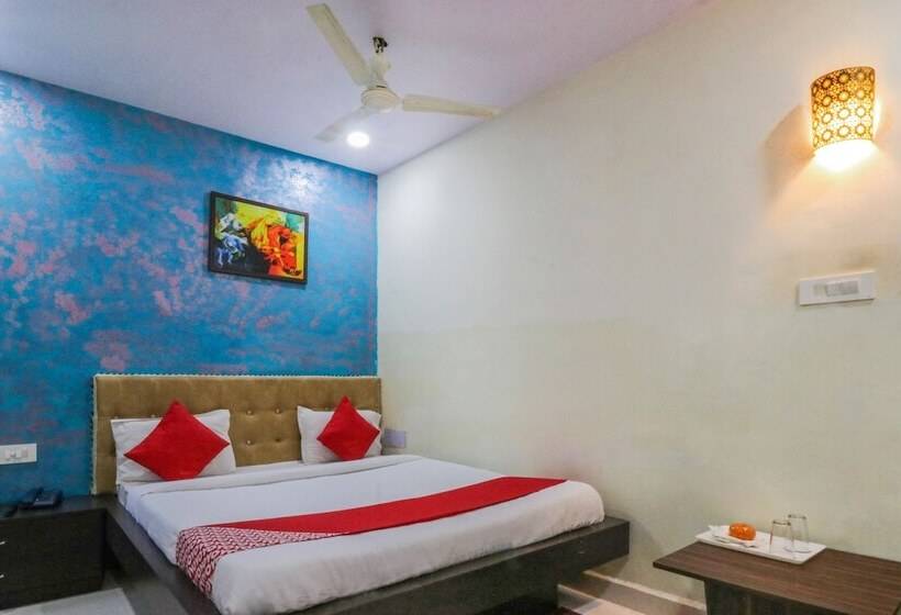 فندق J J Residency By Oyo Rooms