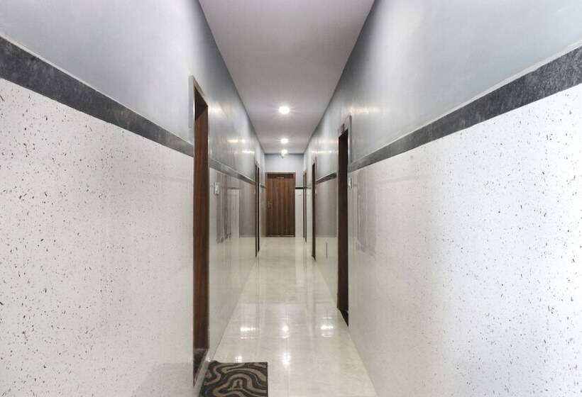 فندق J J Residency By Oyo Rooms