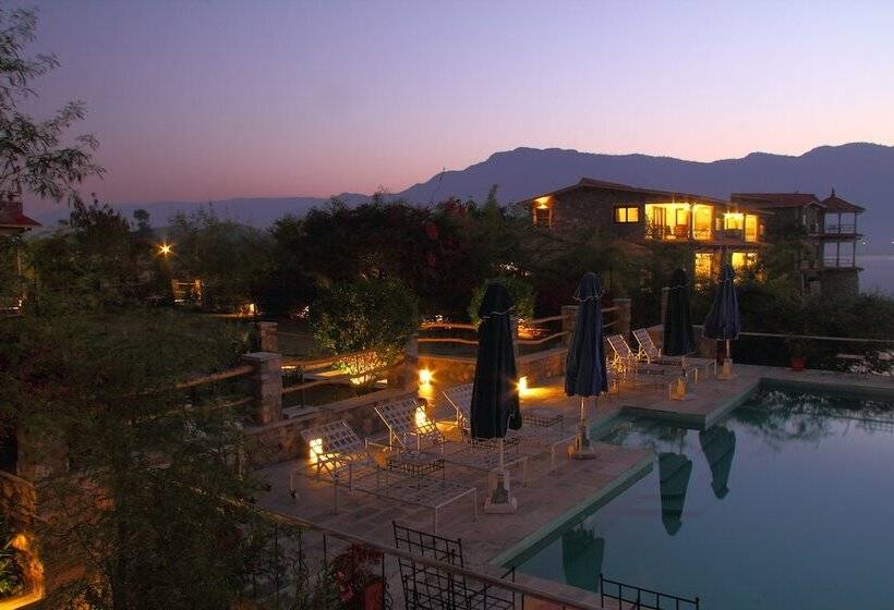 فندق Jhadol Safari Resort