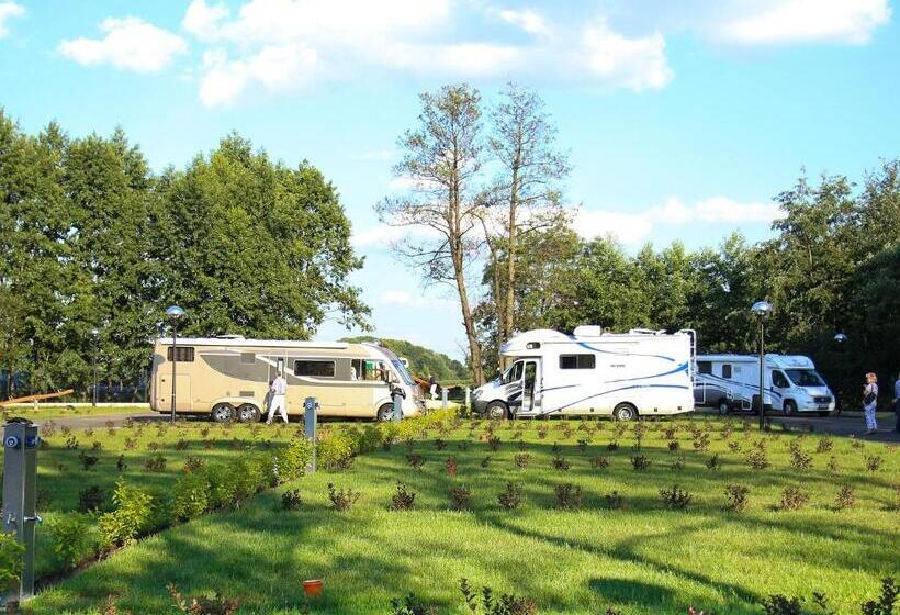 ホテル Molo Resort