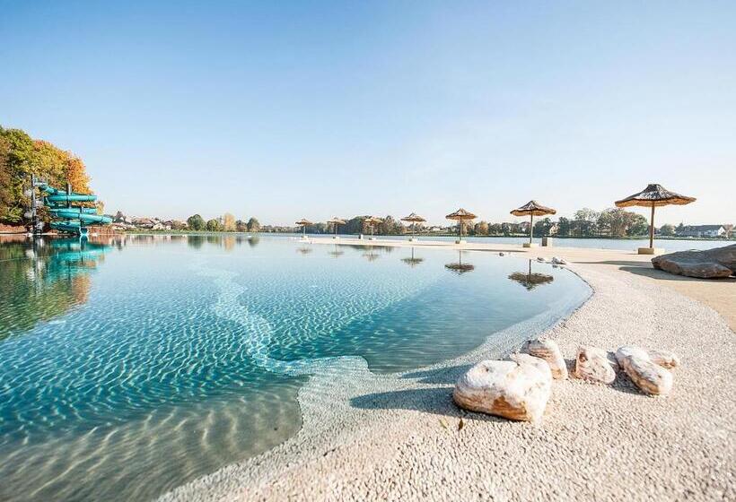 ホテル Molo Resort