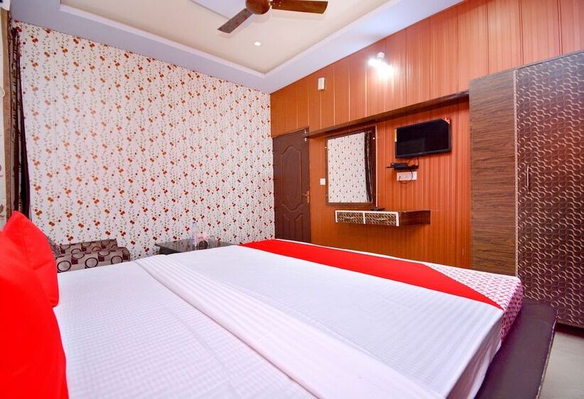 호텔 Palace Plaza By Oyo Rooms