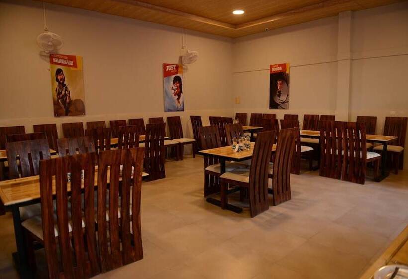 酒店 Parth Residency