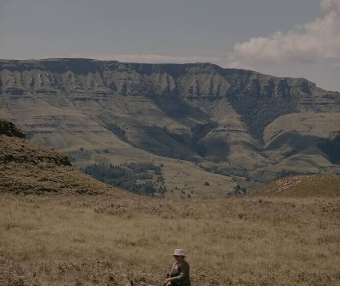 בית מלון כפרי Qambathi Mountain Lodge