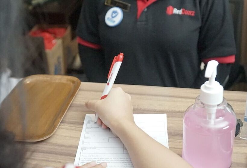 هتل Reddoorz Syariah @ Colomadu 2