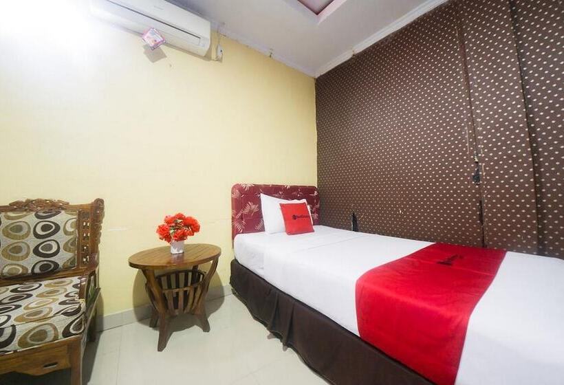 فندق Reddoorz Syariah Near Rsud Ainun Habibie Gorontalo