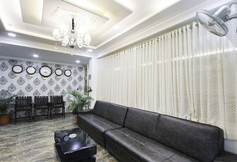 酒店 Rich Fort By Oyo Rooms