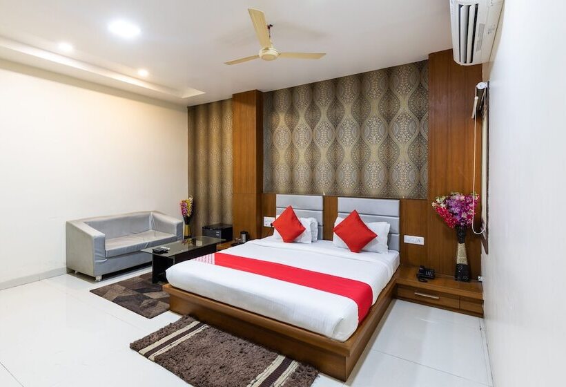 ホテル Shree Balaji Palace By Oyo Rooms